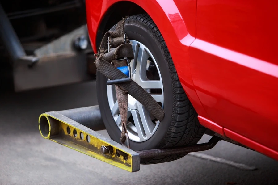 How Towing Services Simplify Cash For Cars Transactions Ballwin MO