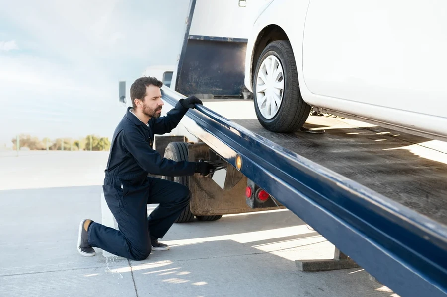 Premium Towing Services Ballwin, MO